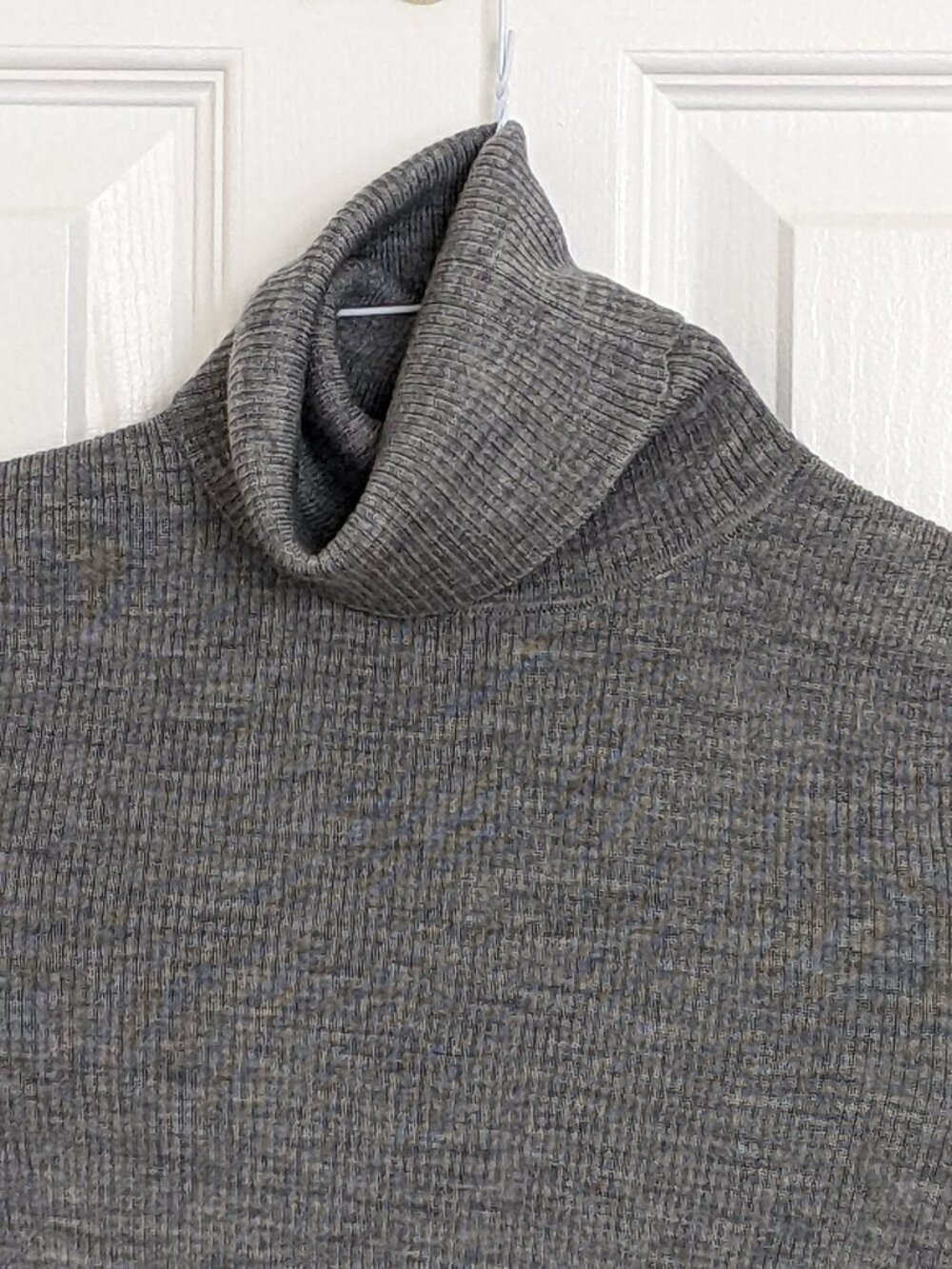 Moda International 100% Merino Wool Gray Turtleneck Sweater Women Size Small